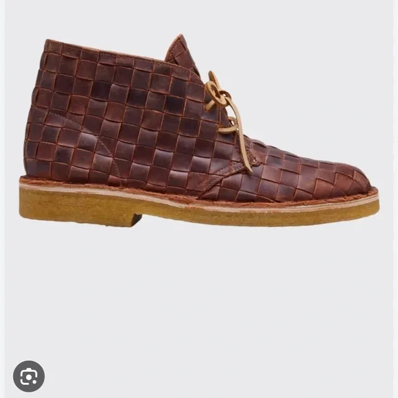 Clark’s + Bergdorf Goodman collaboration chukka boot size 11 men’s . Very rare Clarks Mens Chukka Boots Brown Nubuck Leather Gum Sole Size  main image 2